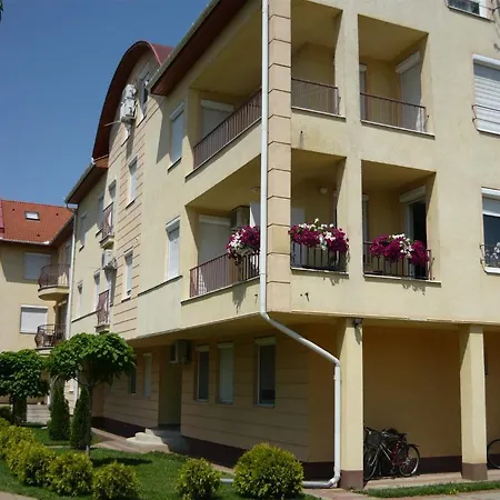 Major Studio Hajduszoboszlo Exterior photo